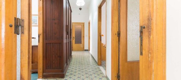 Квартира с 6 комнатами в Кальяри, Италия № 233445 47