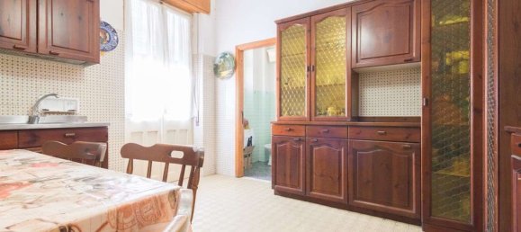 Квартира с 6 комнатами в Кальяри, Италия № 233445 40