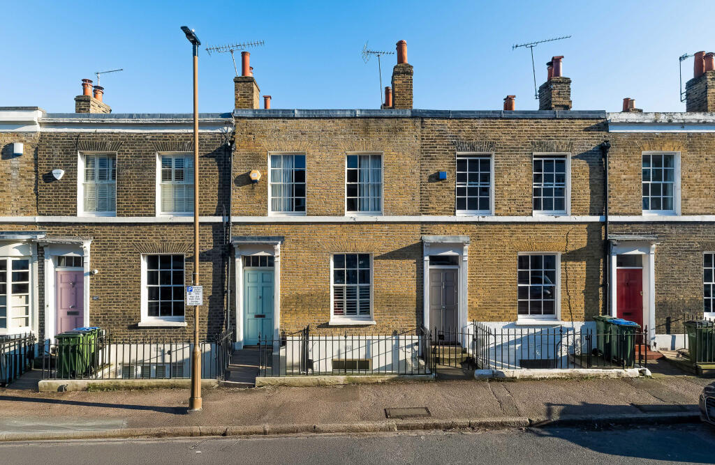 3 Schlafzimmer Haus in London, United Kingdom, Nr. 14154