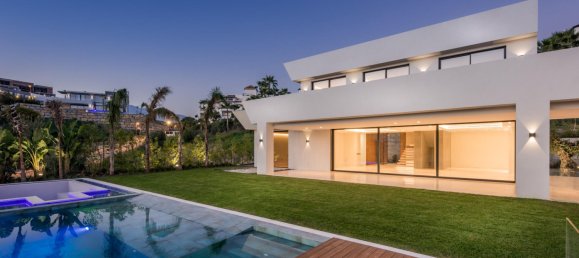 Villa de 5 dormitorios en Málaga, Spain No. 119440 6