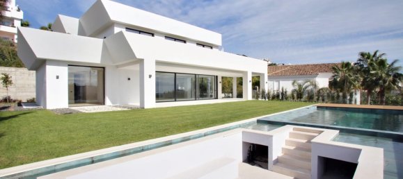 Villa de 5 dormitorios en Málaga, Spain No. 119440 2