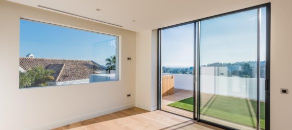 Villa de 5 dormitorios en Málaga, Spain No. 119440 11