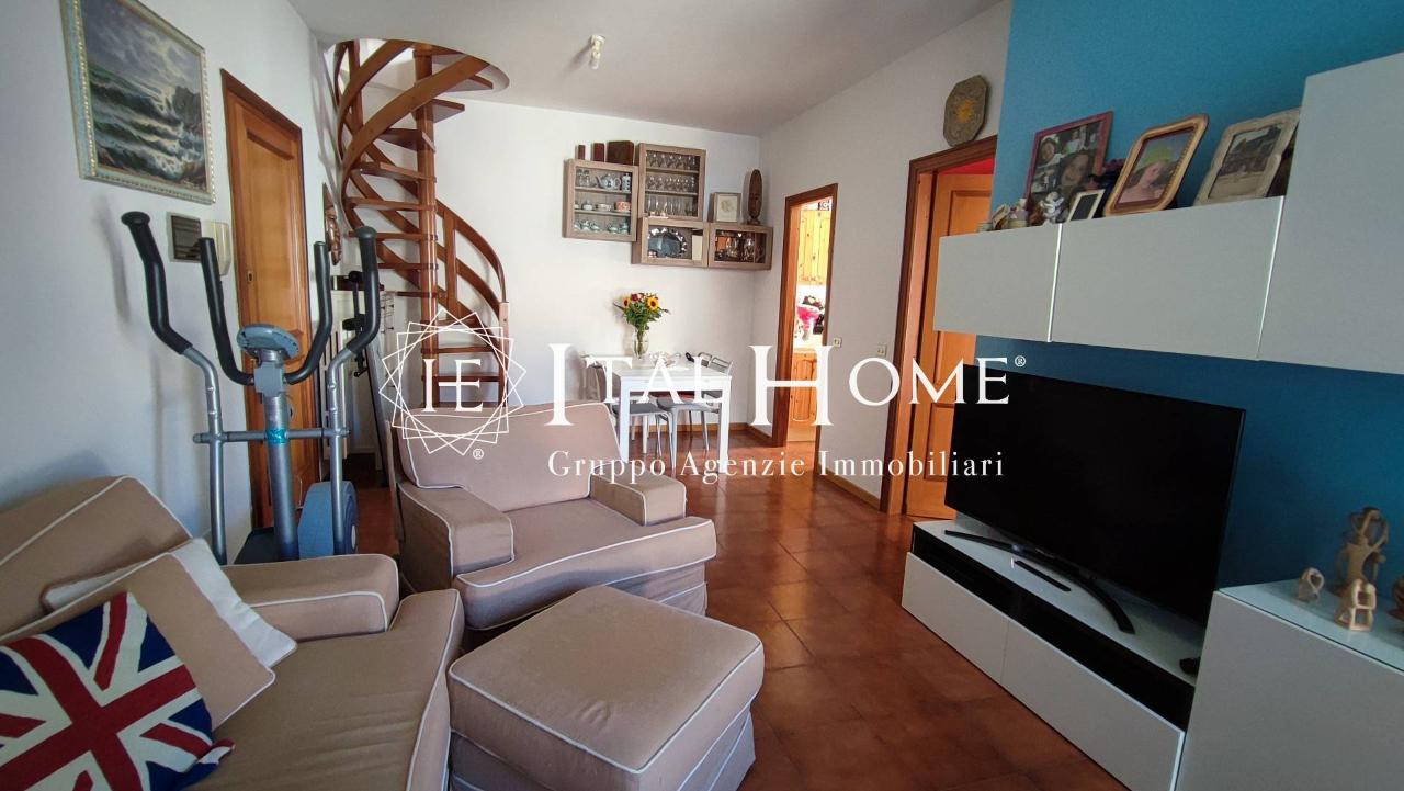 3 rooms Apartment in Santa Maria Hoè, Italy No. 111113