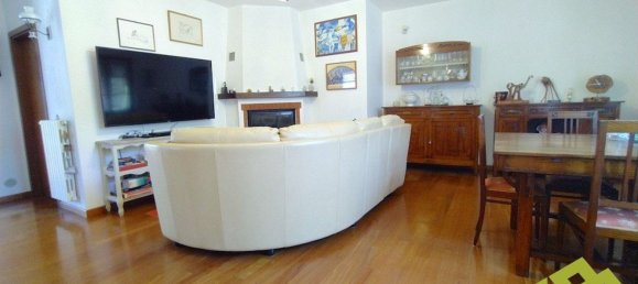 Casa de 4 divisões em Rosignano Marittimo, Italy N.º 48442 9