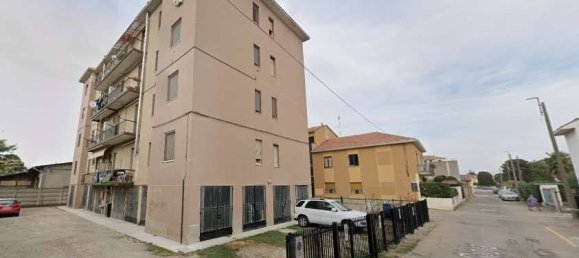 2 bedrooms Apartment in Vigevano, Italy No. 183309 4