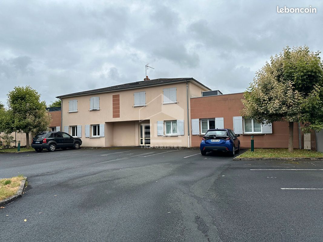 3 chambres Appartement à Châteauroux, France No. 267649