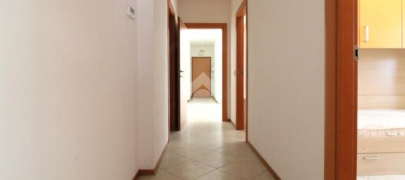 2 bedrooms Apartment in Campobasso, Italy No. 356630 6