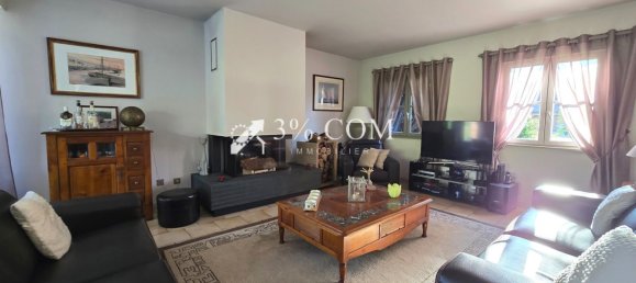 4 bedrooms Villa in Hem, France No. 157619 6