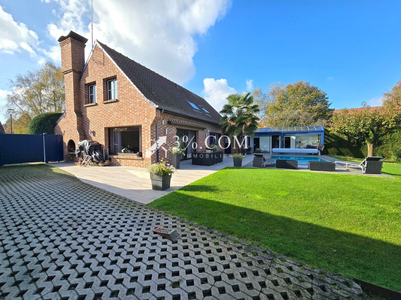 4 bedrooms Villa in Hem, France No. 157619