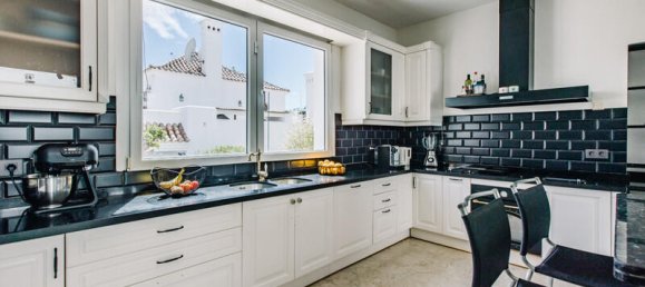 5 غرف نوم فيلا في Estepona, Spain رقم 87583 18