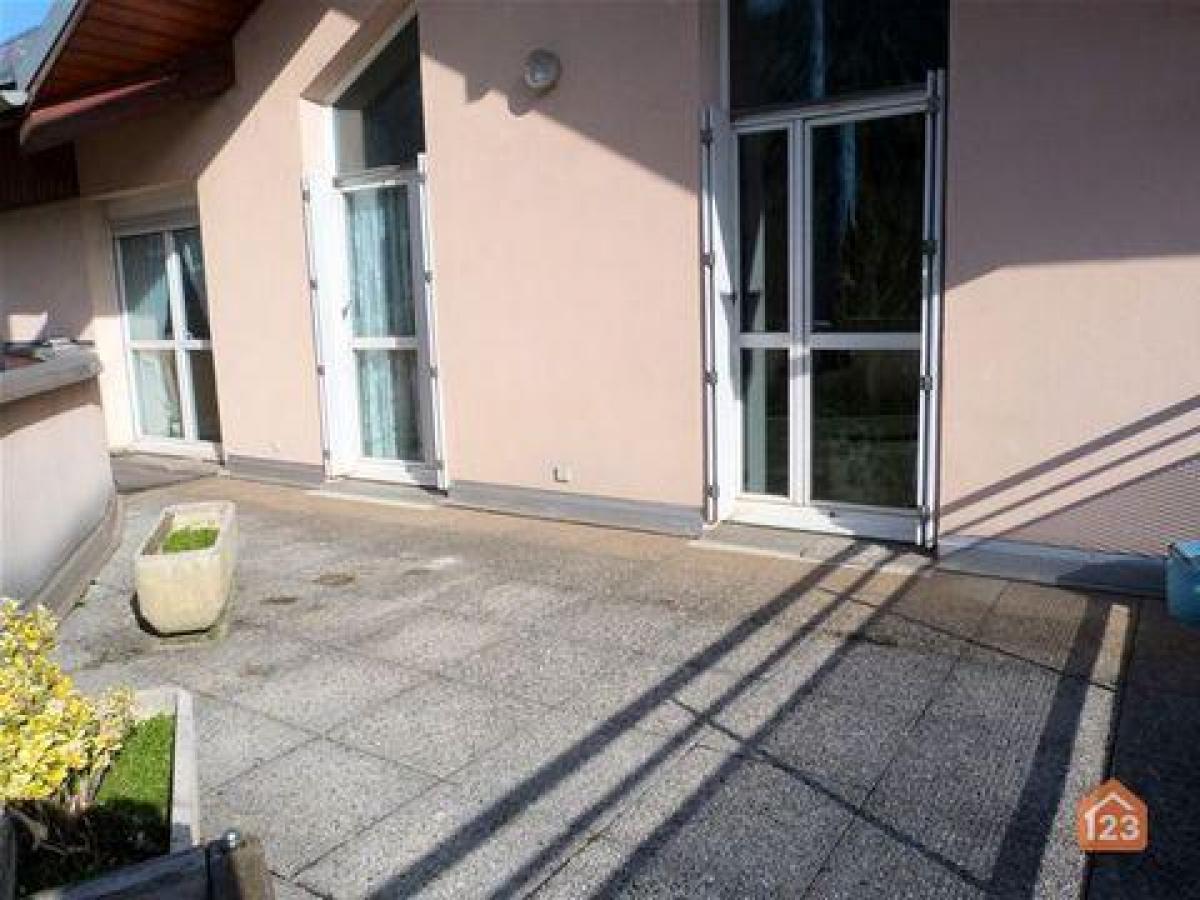 Кондоминиум  с 2 спальнями в Южин, Франция № 25744