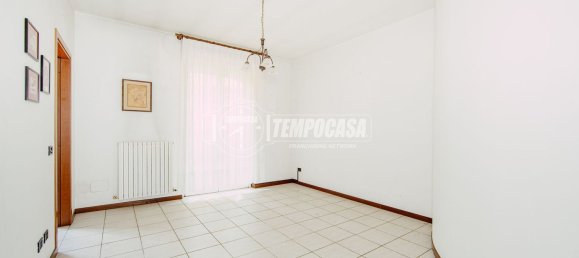 3 rooms Apartment in Voghera, Italy No. 272340 4