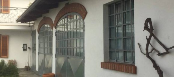 3 bedrooms House in Ferrere, Italy No. 275144 8