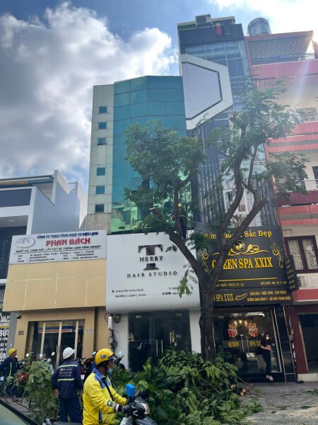 98m² House in District 3, Vietnam No. 13100