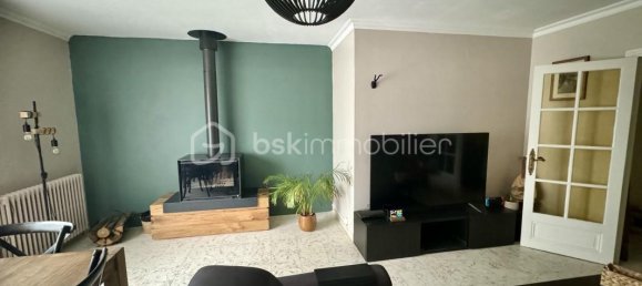 4 bedrooms Villa in Saint-Cyr-sur-Loire, France No. 245600 2