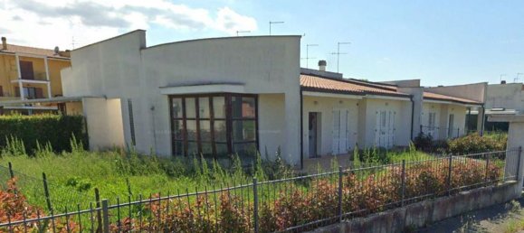 3 rooms Apartment in Recanati, Italy No. 284104 4