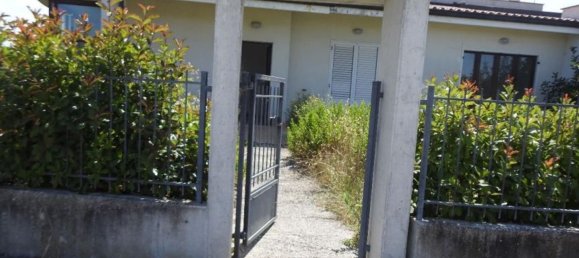 3 rooms Apartment in Recanati, Italy No. 284104 5