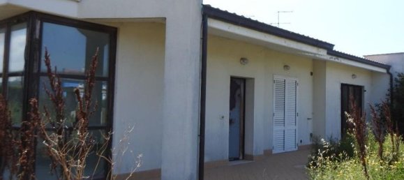 3 rooms Apartment in Recanati, Italy No. 284104 9