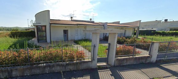 3 rooms Apartment in Recanati, Italy No. 284104 22