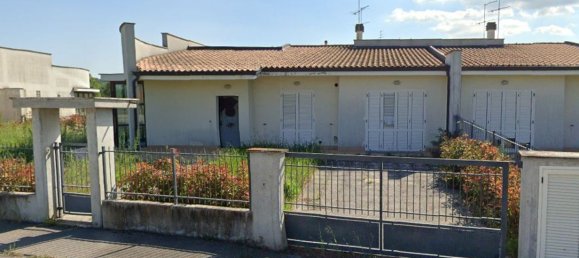 3 rooms Apartment in Recanati, Italy No. 284104 3