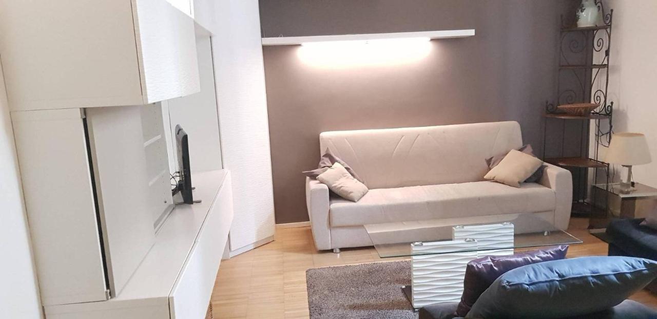 2غرفة شقة في Milan, Italy رقم 242528