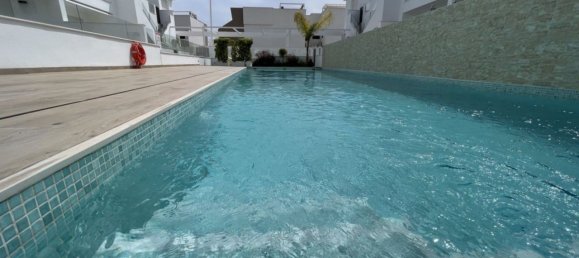 2 Schlafzimmer Haus in Alicante, Spain, Nr. 188045 4