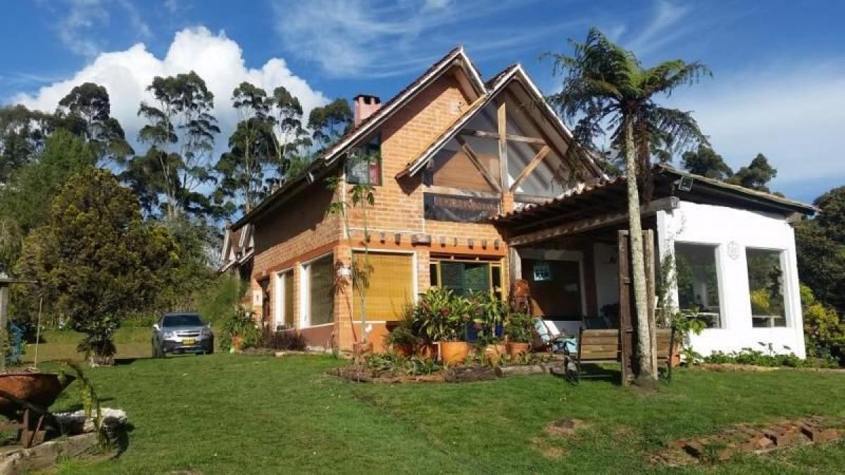 4 bedrooms House in Antioquia, Colombia No. 8294