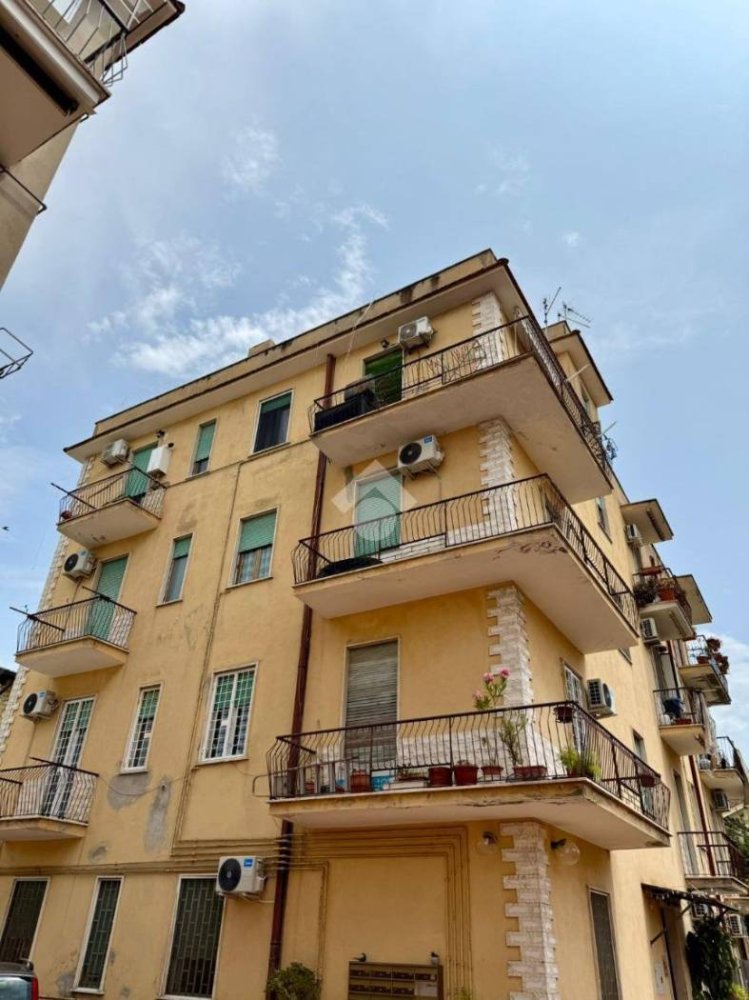 2 bedrooms Apartment in Rome, Italy No. 267853