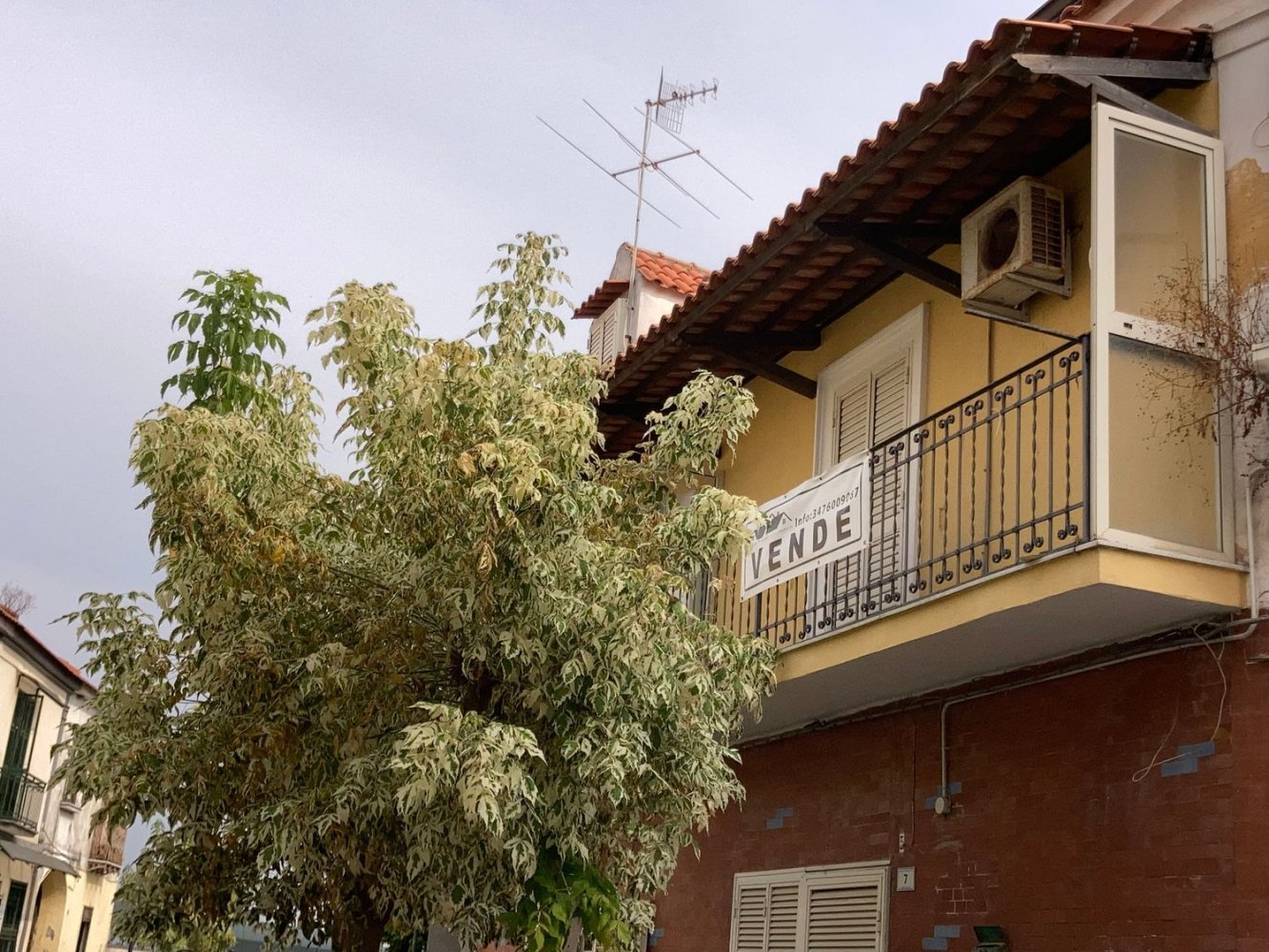 3غرفة فيلا في Castel Volturno, Italy رقم 149710