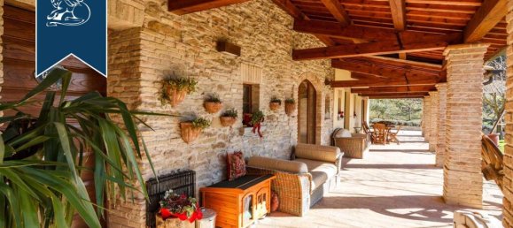 6 bedrooms Villa in Sant'Angelo in Vado, Italy No. 373671 6