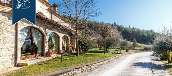 6 bedrooms Villa in Sant'Angelo in Vado, Italy No. 373671 3