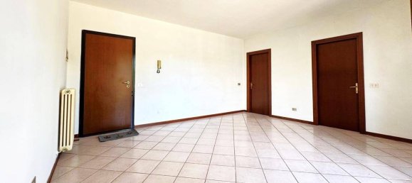 Apartamento T2 em Curtatone, Italy N.º 322972 2