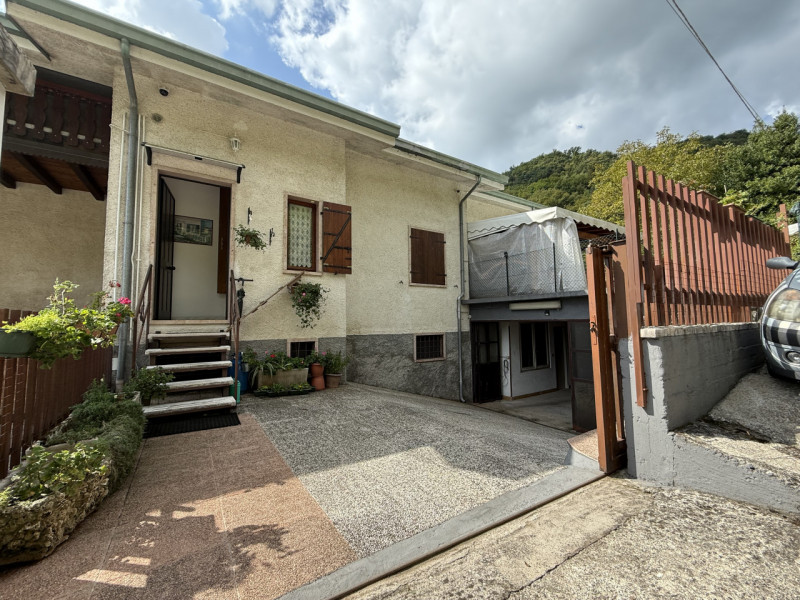 2-Zimmer Haus in Badia Calavena, Italy, Nr. 377373