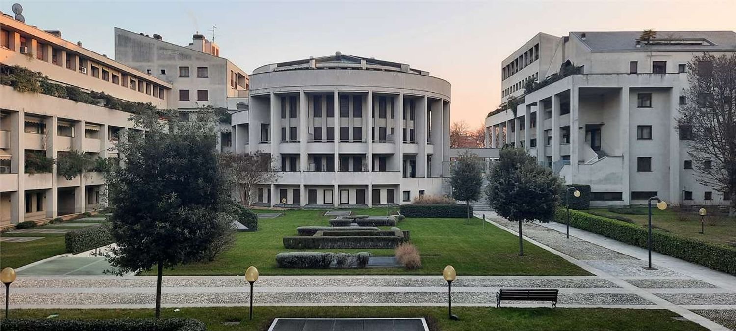 Büro in Monza, Italy 120m², Nr. 76472