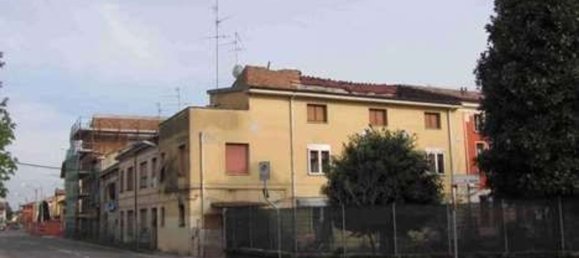 6غرفة منزل في Novi di Modena, Italy رقم 98104 5