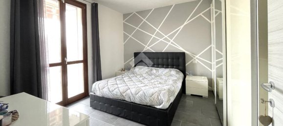 3 rooms Apartment in Luisago, Italy No. 13713 8