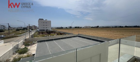 Квартира с 2 спальнями в Ларнака, Кипр № 175023 10