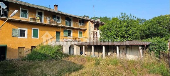 3 bedrooms Villa in Cumiana, Italy No. 375329 3