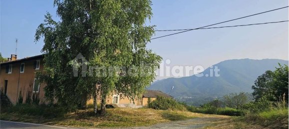 3 bedrooms Villa in Cumiana, Italy No. 375329 4