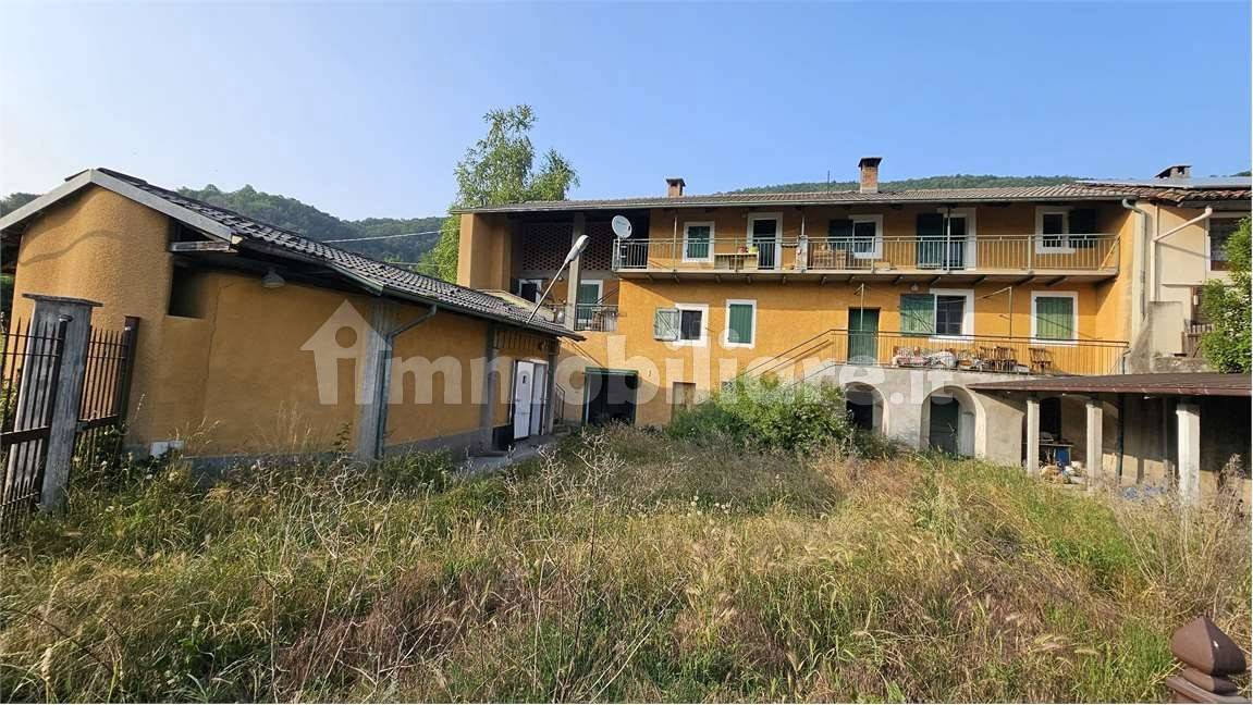 3 bedrooms Villa in Cumiana, Italy No. 375329