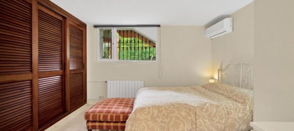 5 bedrooms Villa in Marbella, Spain No. 129890 30