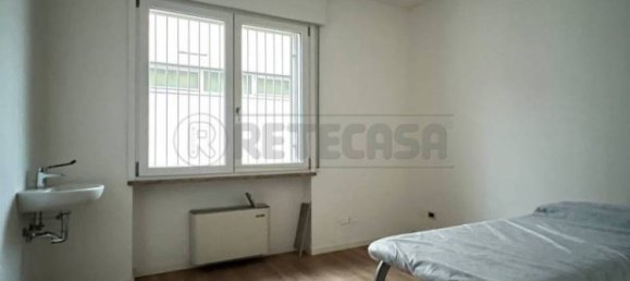 2 rooms Office in Montecchio Maggiore, Italy No. 374596 5