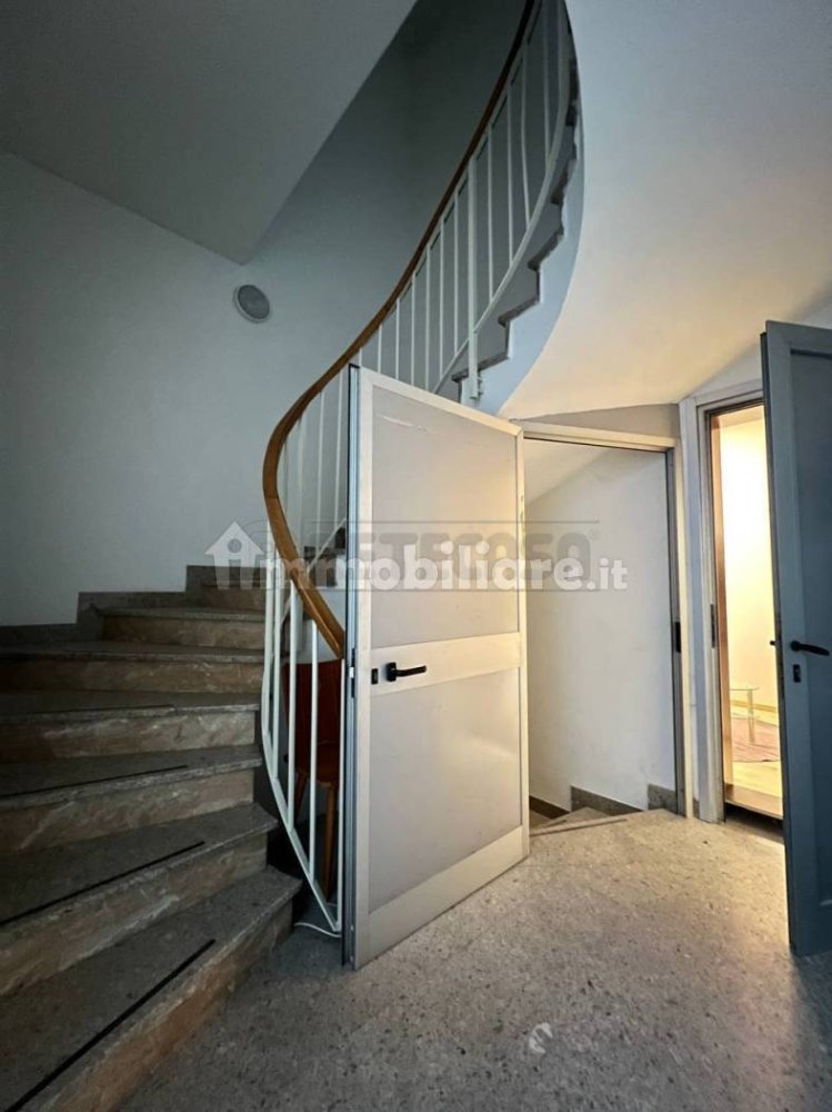 2 rooms Office in Montecchio Maggiore, Italy No. 374596