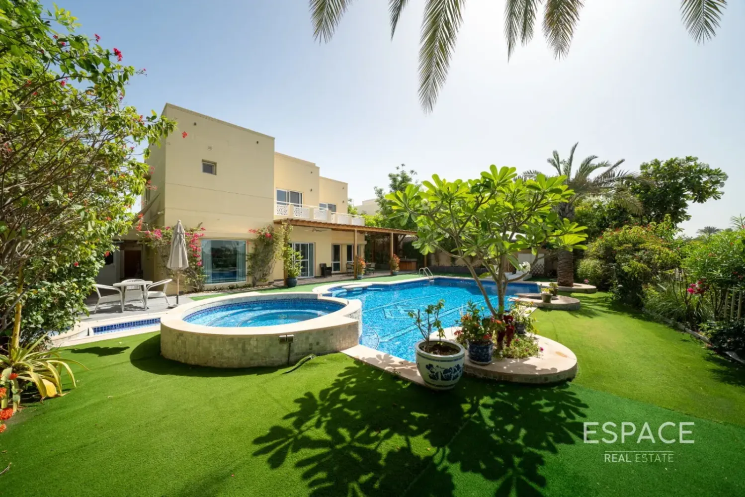 5 Schlafzimmer Villa in Meadows, UAE, Nr. 209556