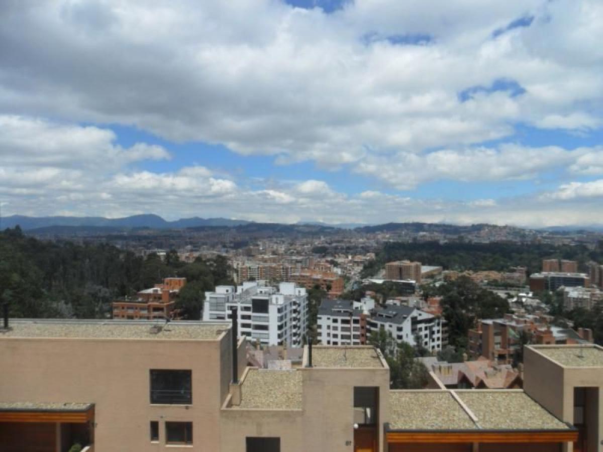 3 bedrooms House in Bogota, Colombia No. 12142