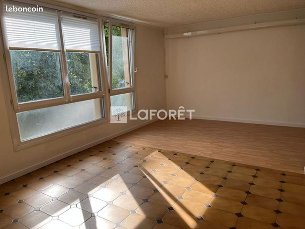 Apartamento de 2 dormitorios en Livry-Gargan, France No. 311267
