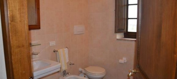 5 rooms Apartment in Asciano, Italy No. 91395 11