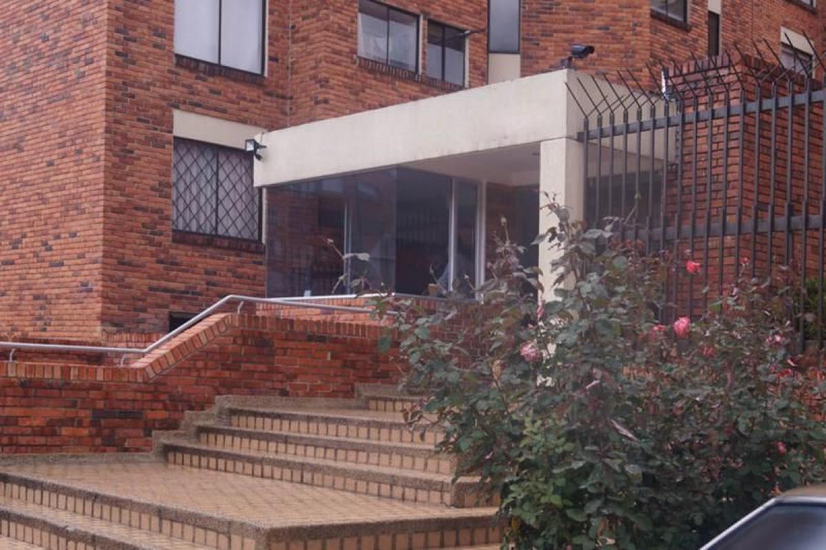 Дом с 4 спальнями в Богота, Колумбия № 9732