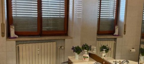 5 rooms Apartment in Piacenza, Italy No. 283446 15