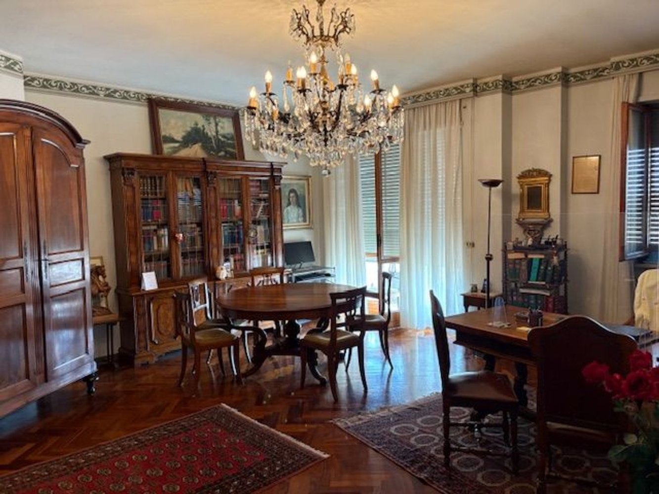 5 rooms Apartment in Piacenza, Italy No. 283446